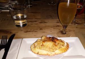 Genius: Crab Mac & Cheese paired with Earl Phanton